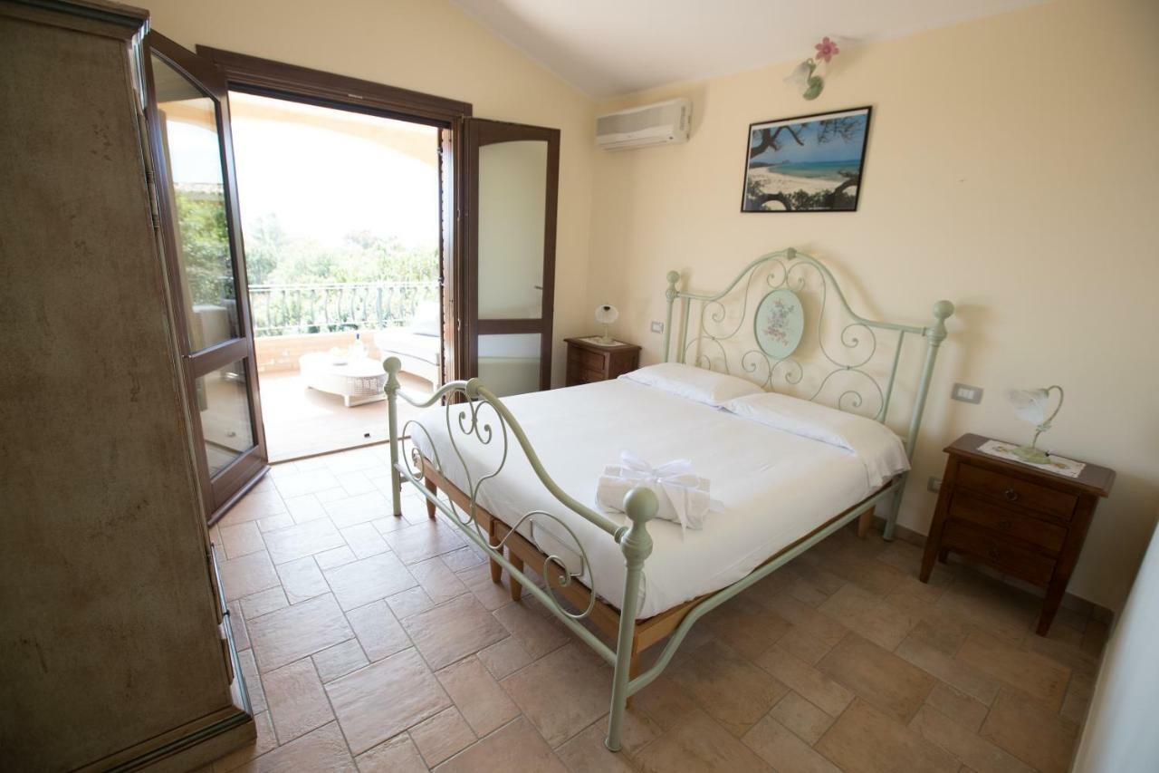 House & Sea Chia Villa Domus De Maria Kültér fotó